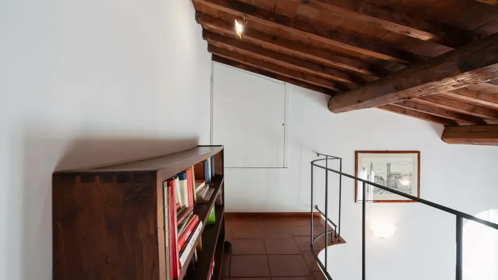 Toad - Arty Apartment with Balcony in Florence