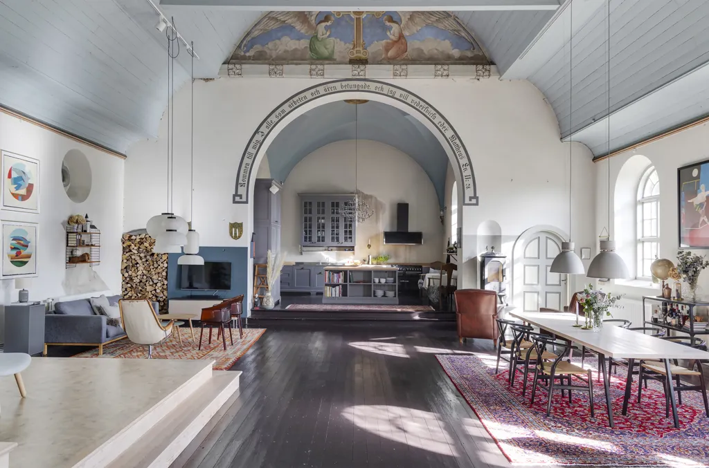 Dining Room - Historic Villa with River View in Norrmannebo