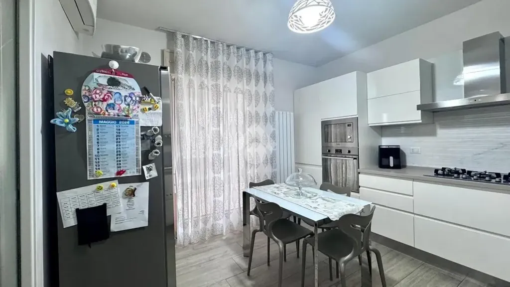 Cuisine - Panoramic Penthouse with Terrace in Commenda, Rende