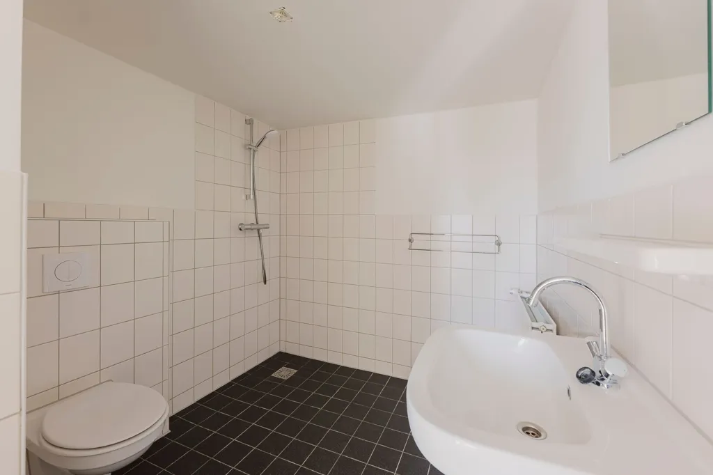Salles de bain - Apartment with Balcony and Terrace in Amsterdam