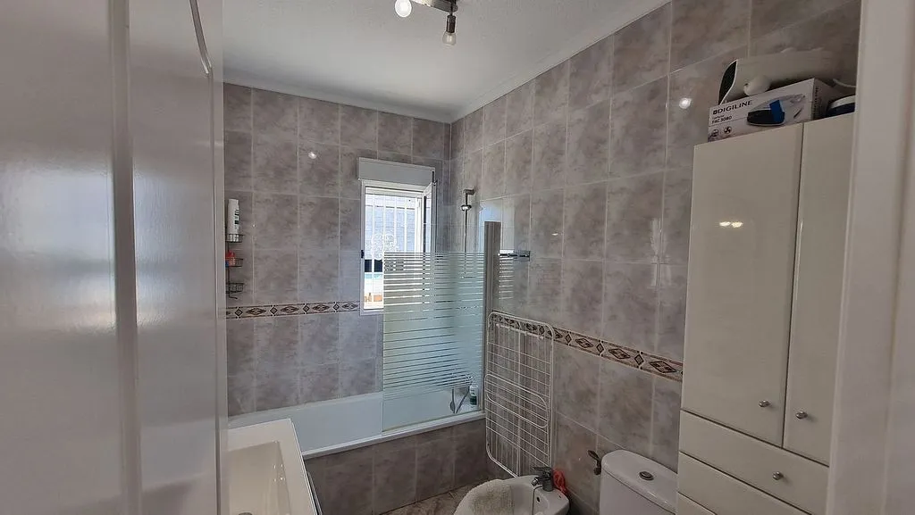 Salles de bain - Chalet with Pool and Terrace in Rojales