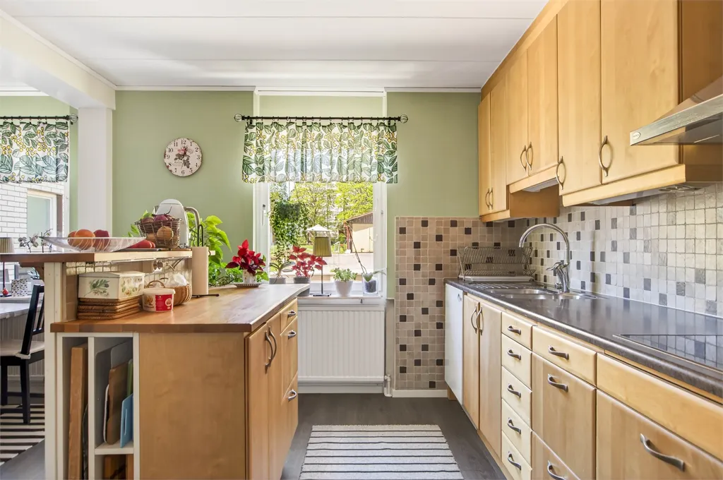 Köök - Ensuite Villa with Garden in Jönåker