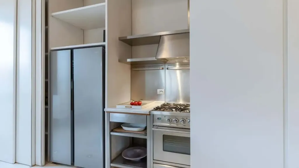 Kitchen - Renaissance-Style Apartment with Terrace in Florence
