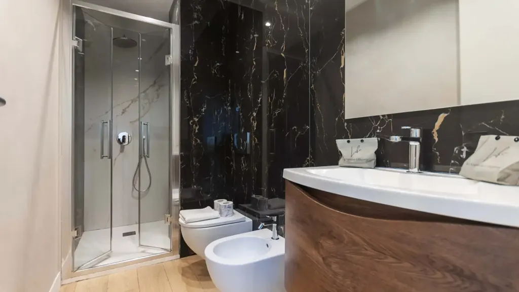Salles de bain - Stylish Studio with Mezzanine in Milan