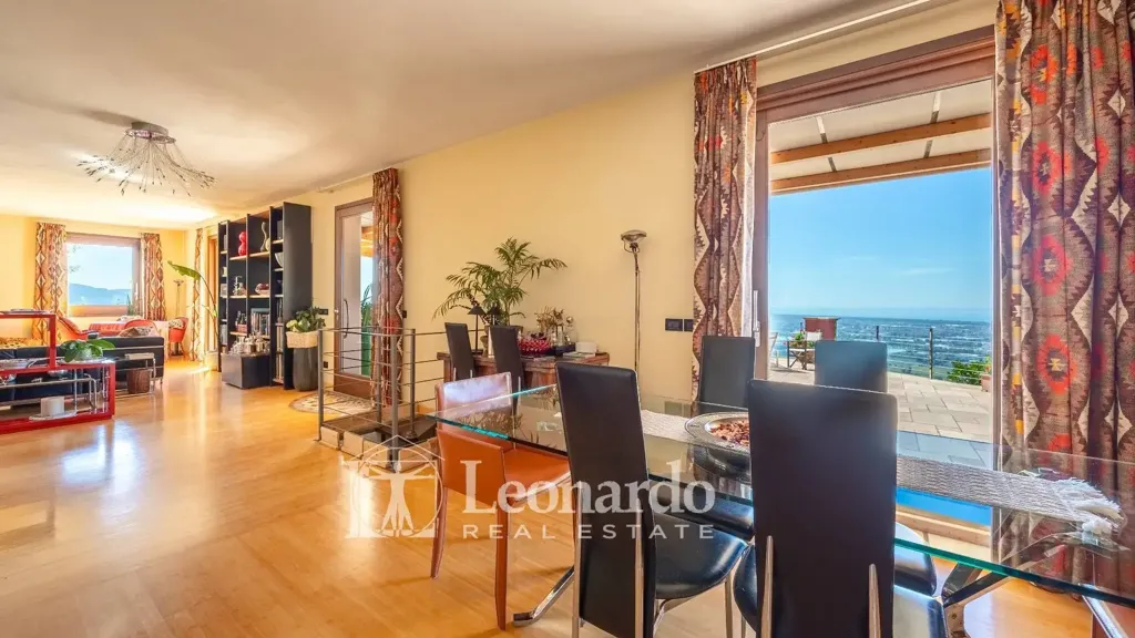 Salle à manger - Villa with Sea View in Massarosa