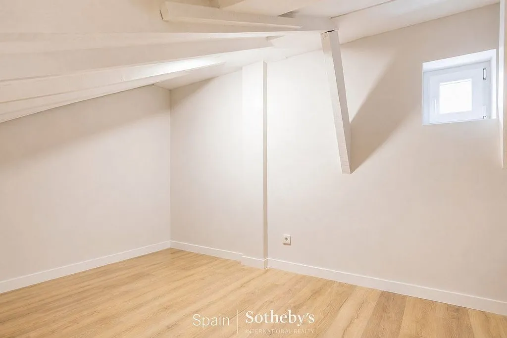 Toad - Apartment with Air Conditioning in Central Madrid