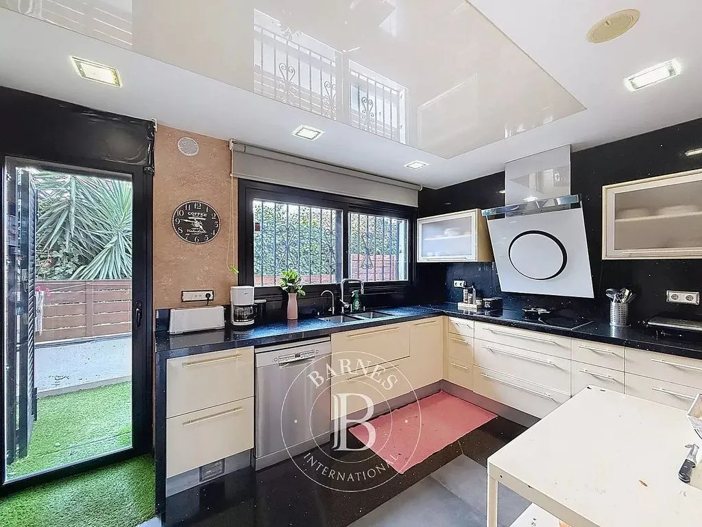 Cuisine - Luxury House with Pool in Santa Susanna