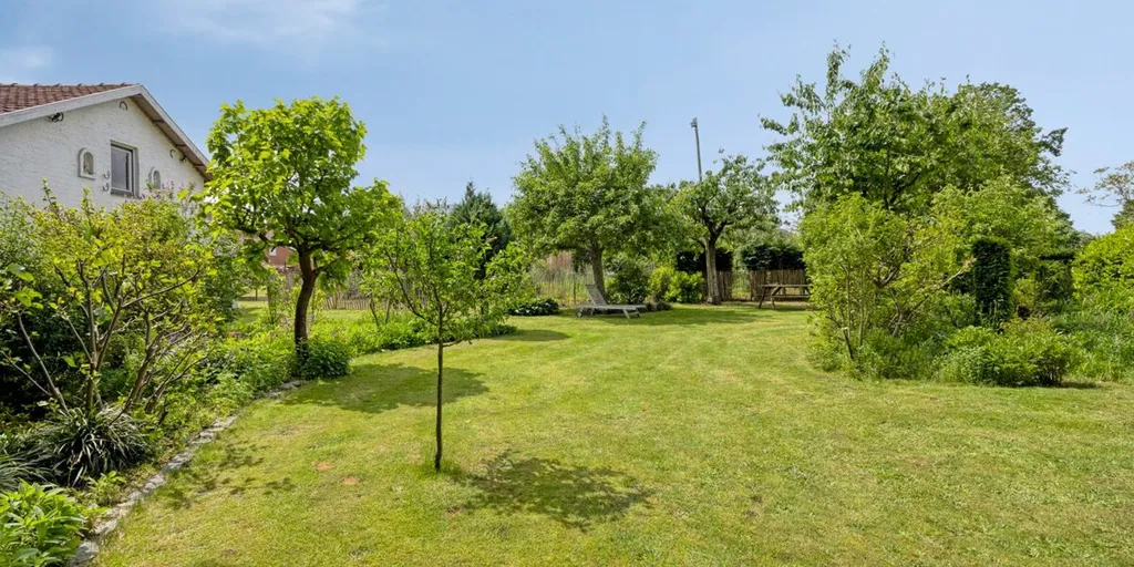 Aed - Historic Villa with Garden in Heppen
