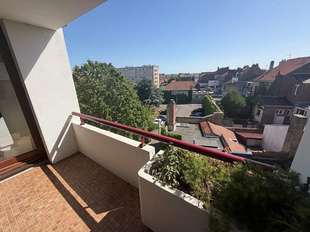 Rõdu - City Centre Flat with Balcony in Calais