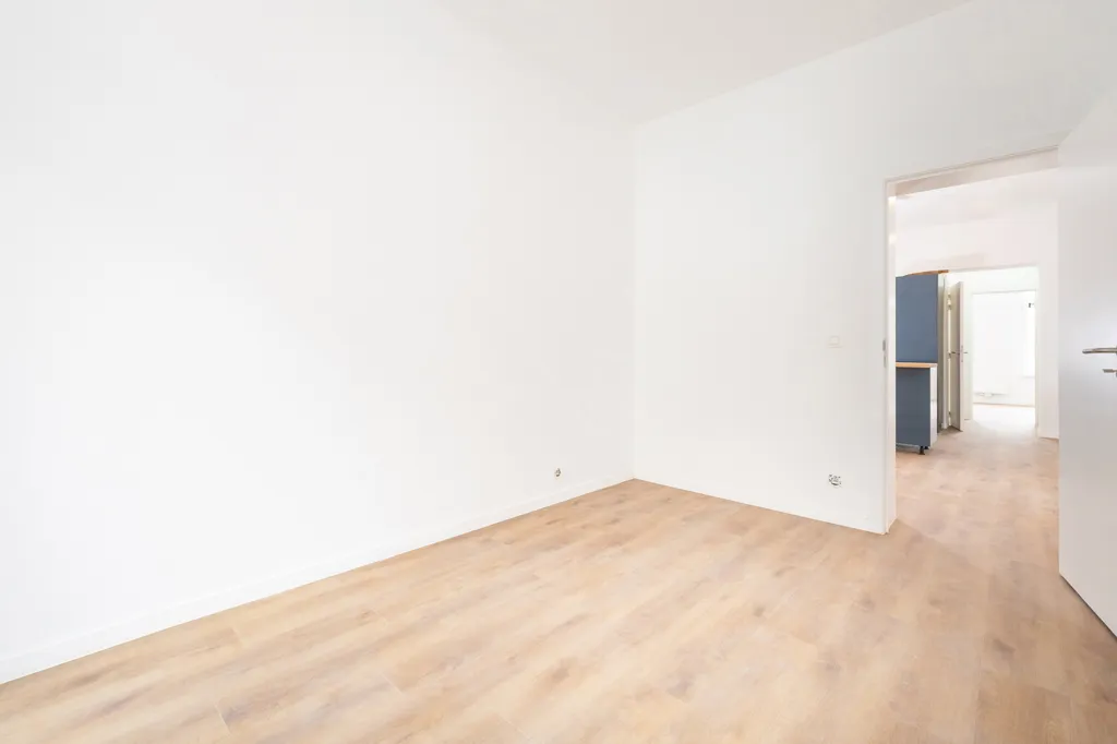 Toad - Renovated Flat with Balcony in Saint-Gilles