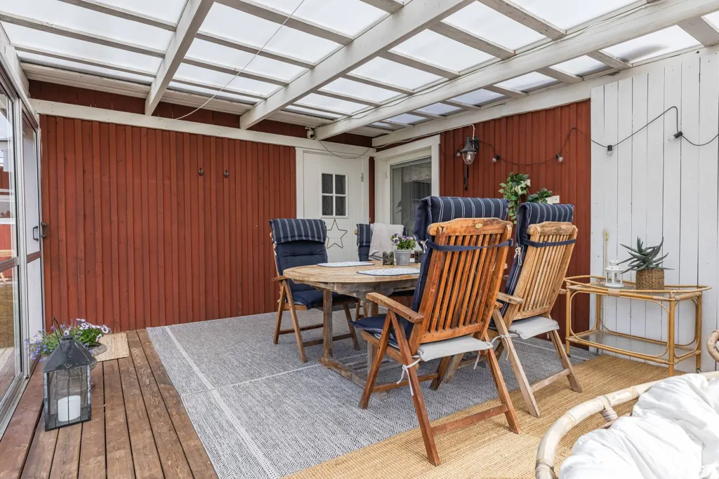 Terrass - Eco-Friendly Villa with Garden in Östnor