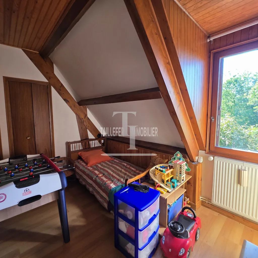 Chambres - Maison avec Piscine dans un Environnement Calme à Boulazac