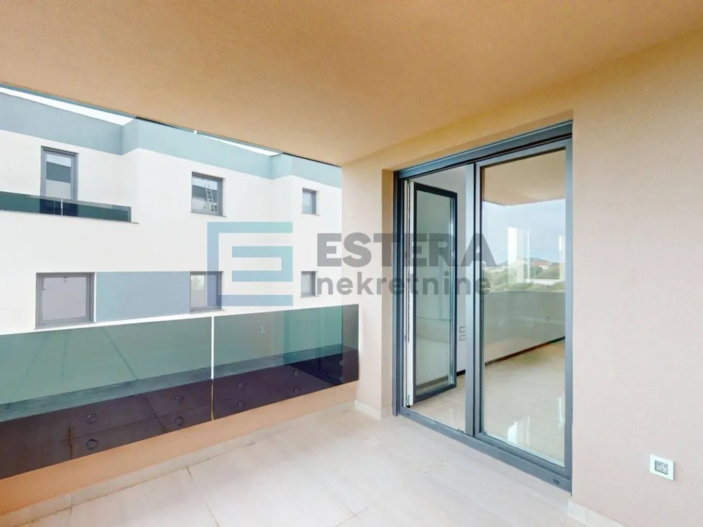 Balcone - Apartment with Terrace in Pakoštane