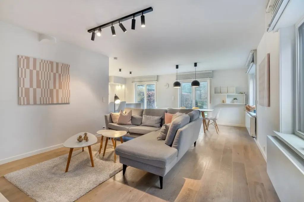Séjour - Villa avec Pratique Rénovée au Centre de Sint-Idesbald
