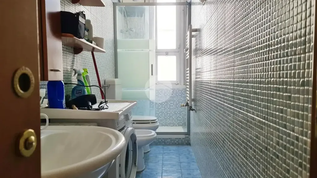 Salles de bain - 2-Bedroom Flat with Balcony in Milan