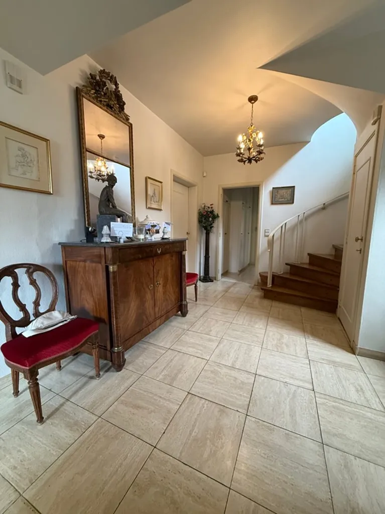 Entrée - Villa avec Piscine dans le Faubourg à Waterloo