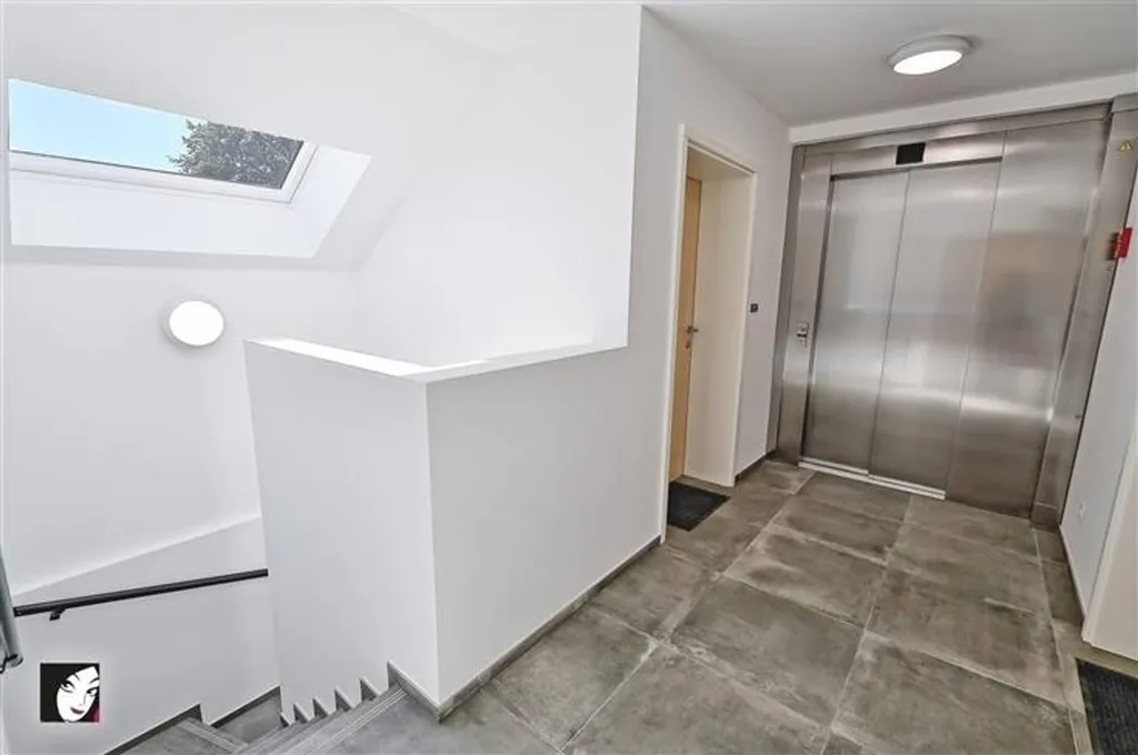 Hallway - Flat with Garden View in Mettet Centre