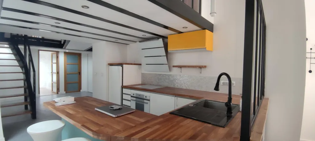 Cucina - Converted Atelier Apartment with Private Garden in Vanves