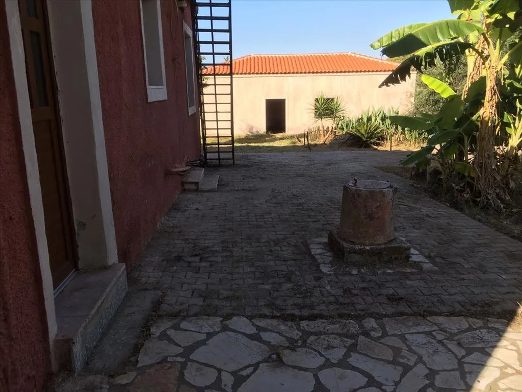 Garden - Detached House with Panoramic Views in Niforeika