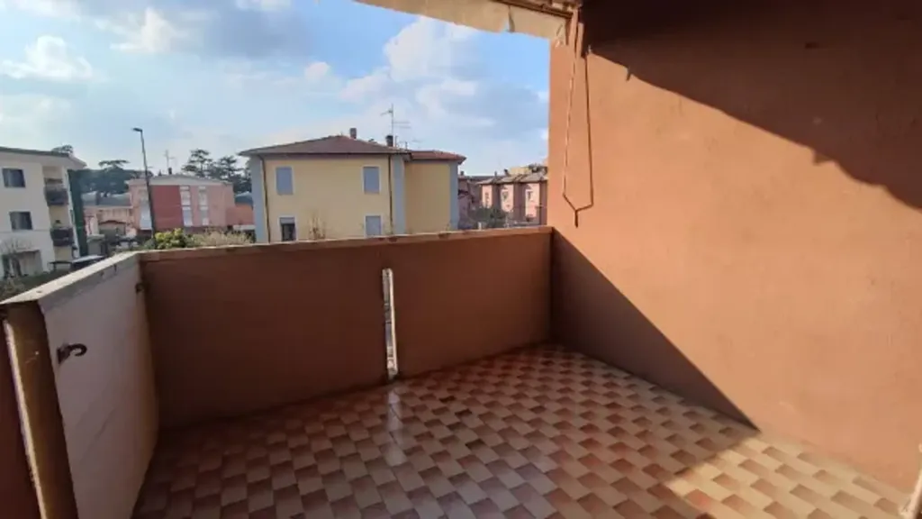 Balcony - Rustic-Style Apartment with Balcony in Vignola