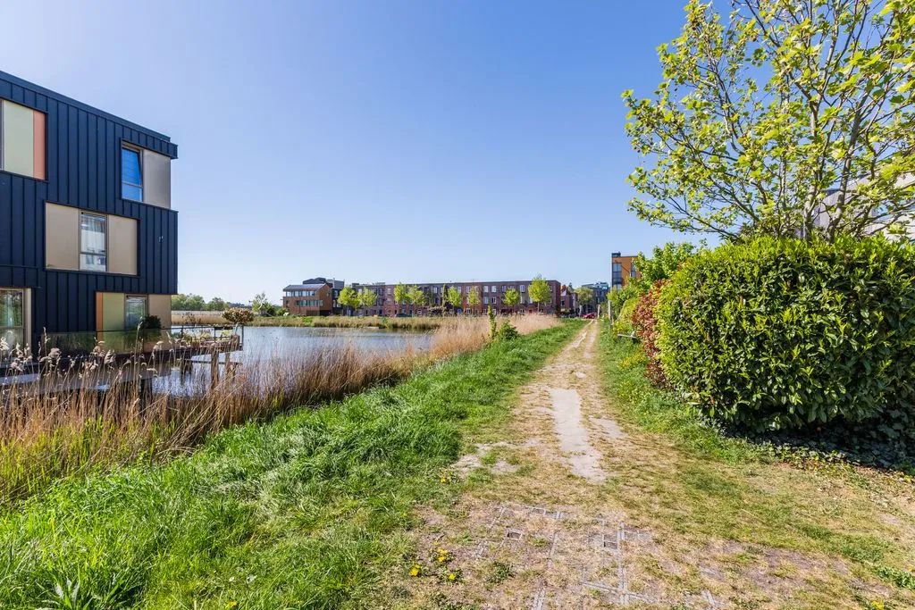 Välivaade - Corner House with Private Parking in IJburg