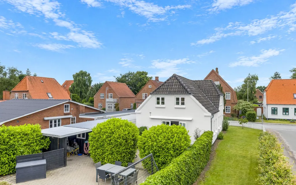 Vue aérienne - 1931 Villa with Garden in Tønder