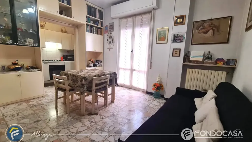 Salle à manger - Apartment with Two Balconies in Albenga