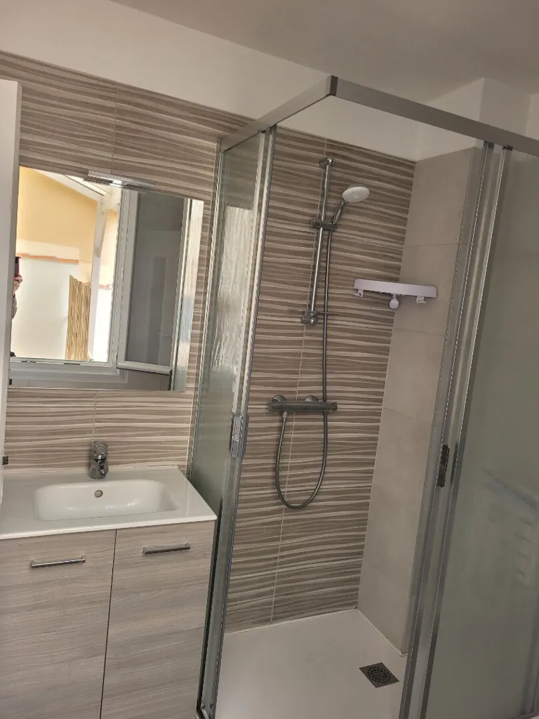 Salles de bain - Appartement avec Balcon à Les Sables-d'Olonne