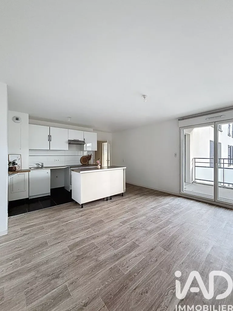 Köök - Modern Apartment with Balcony in Montévrain