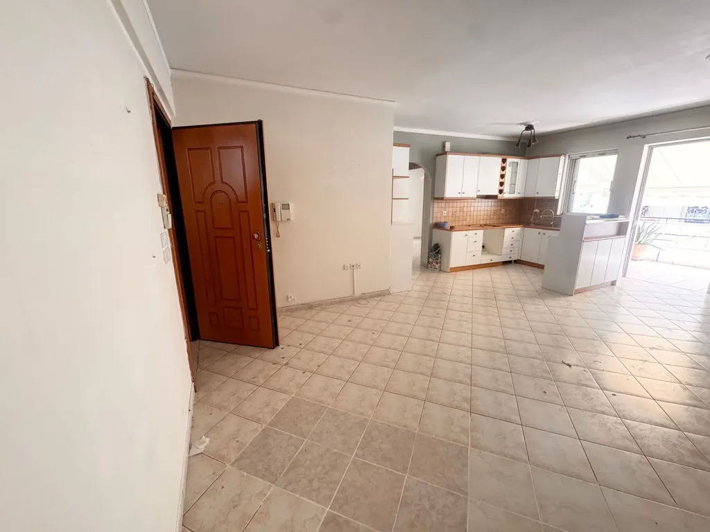 Soggiorno - Contemporary Corner Apartment with Parking in Quiet Area