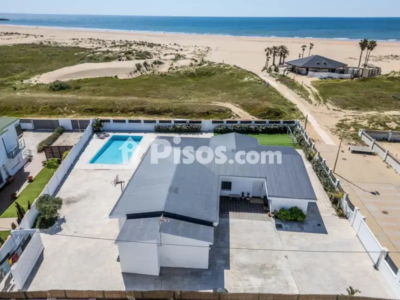 Õhuvaade - Beachfront Chalet with Pool in Punta Umbría