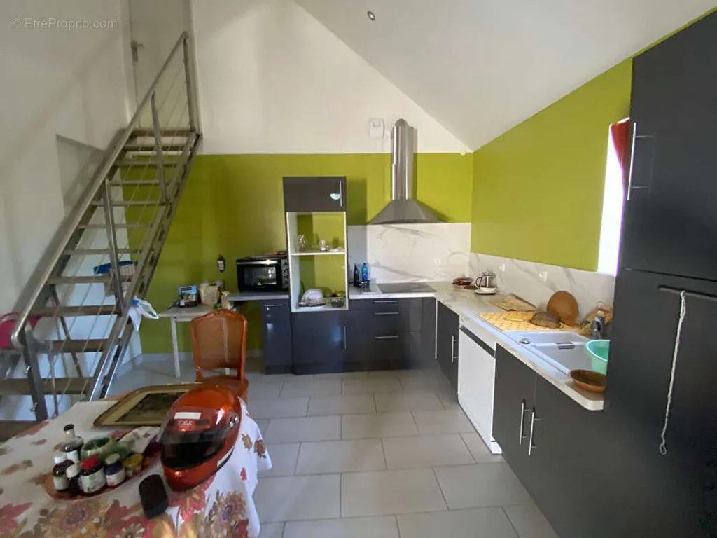 Cuisine - Maison Rénovée avec Terrasse à Lons
