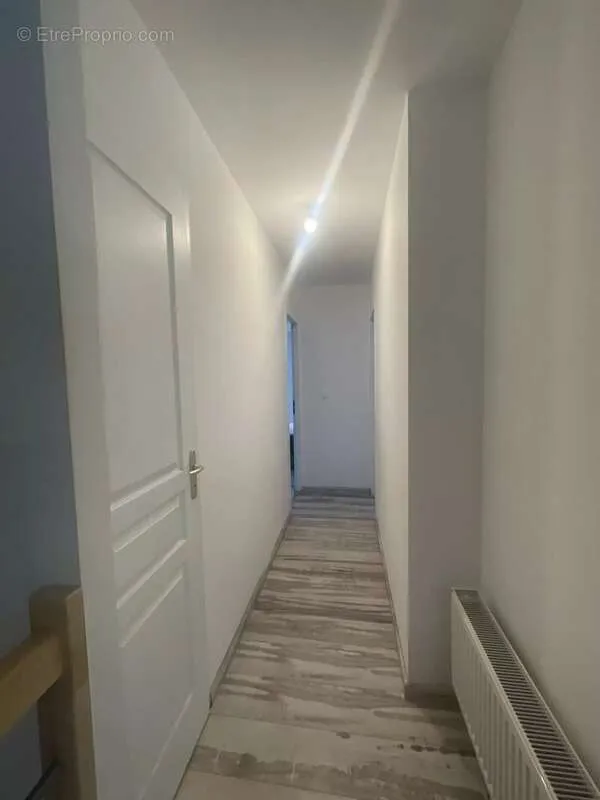 hallway_entrance
