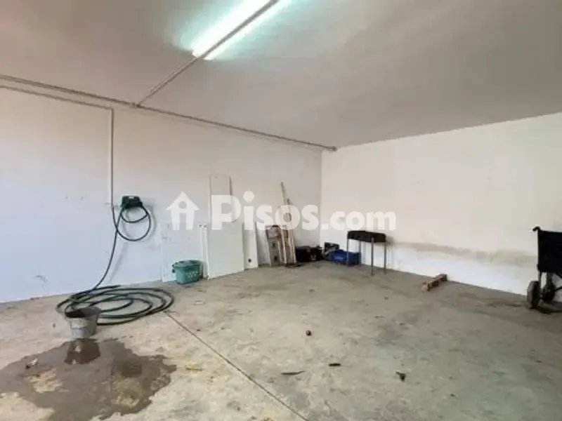 Garage - Semi-detached House with Pool in Loja