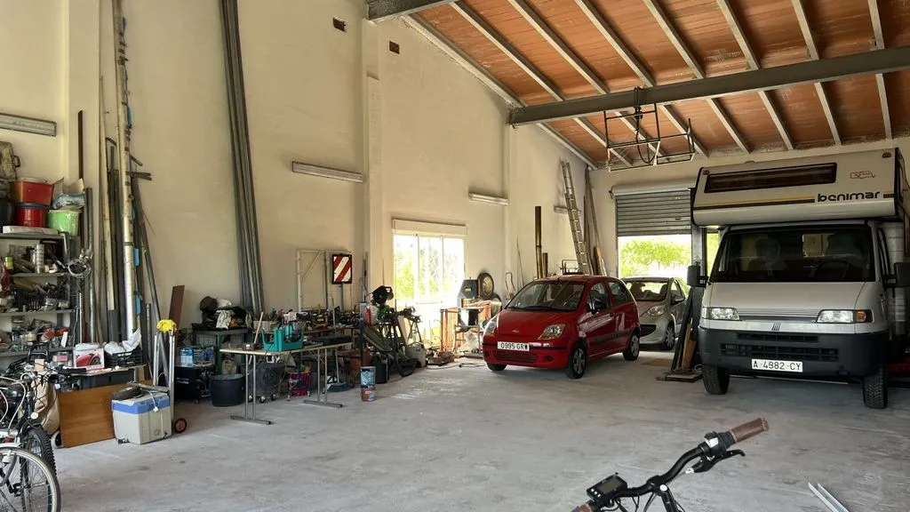 Garaaž - Luxury House with Warehouse in Pedreguer