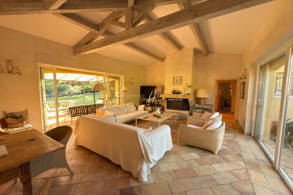 Séjour - Villa Provençale avec Piscine à La Croix-Valmer