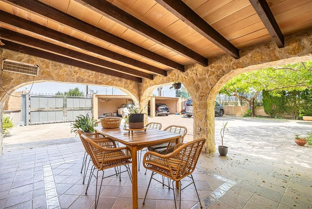 Terrazza - Rustic Chalet with Pool in Inca Centre