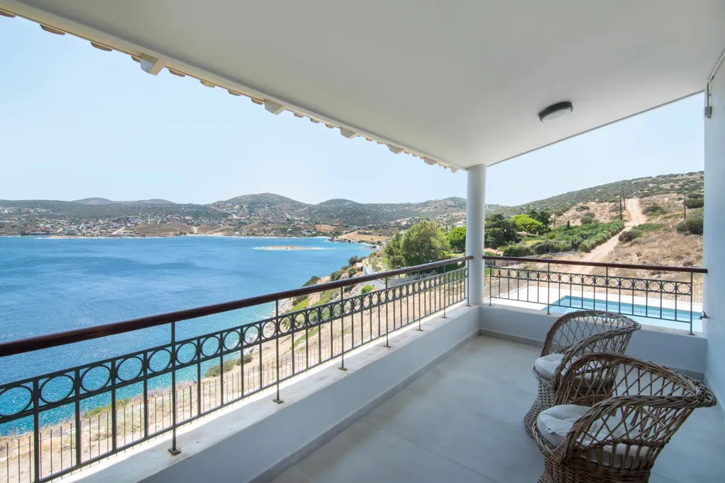Balcon - Villa with Sea View in Daskaleio, Attica