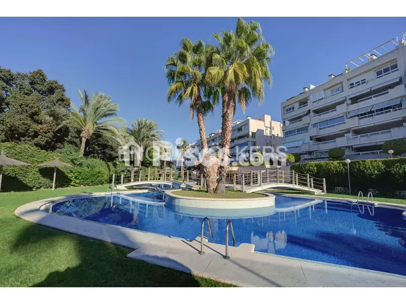 Pool - Modern Flat with Golf View in Alicante