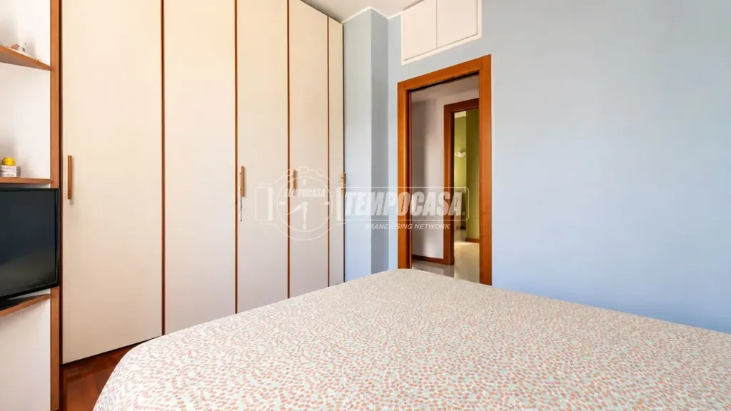 Magamistoad - Bright Triplex Apartment with Metro Access in Milan