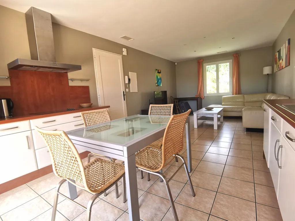 Salle à manger - Propriété avec 4 Gîtes et Piscine à Béziers