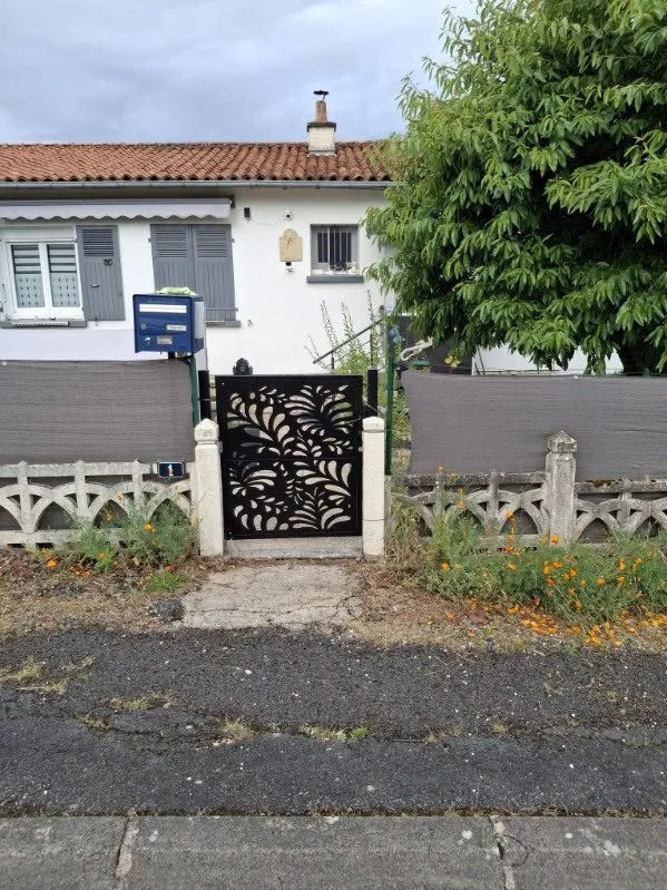 Esterno - 1963 Stone House with Balcony in Civray