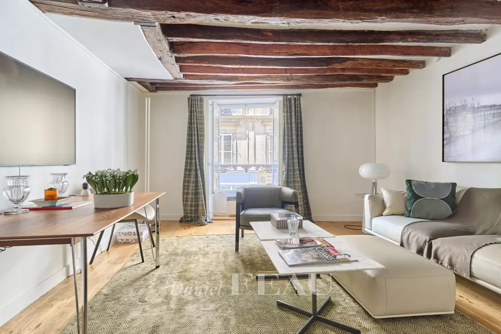 Séjour - Appartement Charmant avec Interphone au 7ème Arrondissement