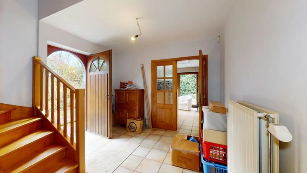 Esik - Villa with Pool in Gembloux