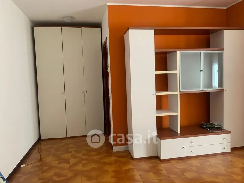 Chambres - Fully Furnished Studio with Veranda in Udine