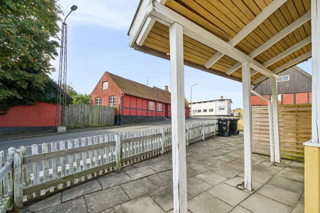 Exterior - Charming Villa with Central Location in Aakirkeby
