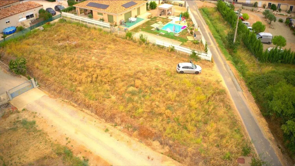 Õhuvaade - Constructible Plot in Pouzolles Village