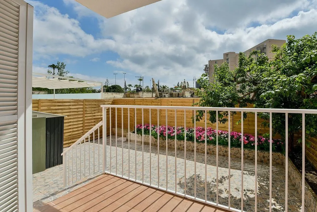 Rõdu - Ground Floor Flat with Terrace in Magaluf