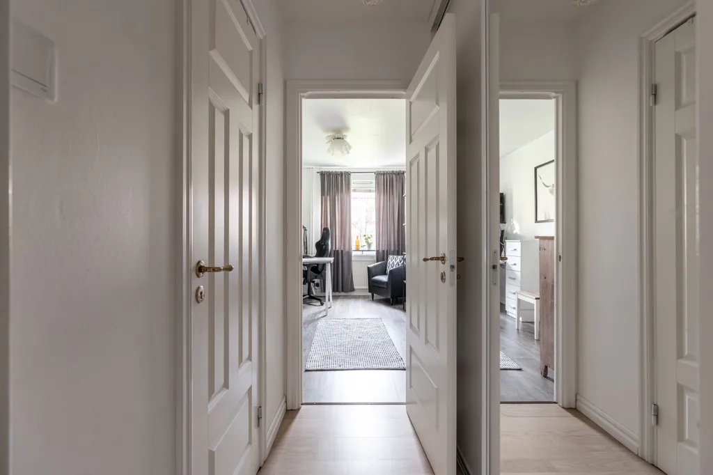 Entrée - Renovated Apartment with Balcony in Frösön