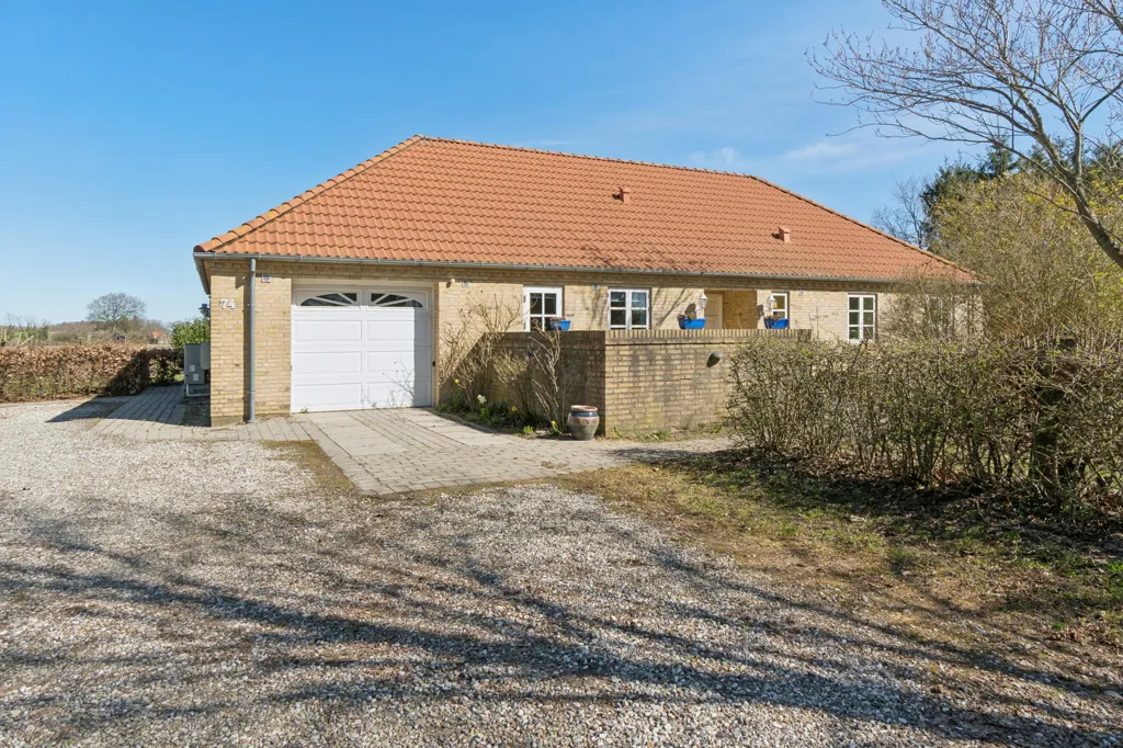 Esterno - Elevated Villa with Garden Views near Ellinge